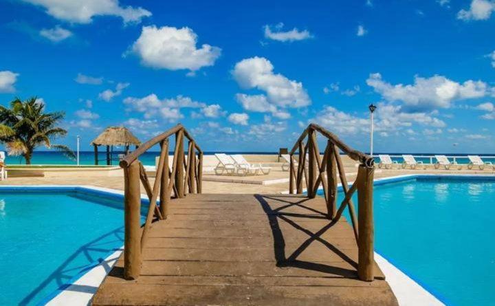 Beachfront Apartments Cancun Luaran gambar