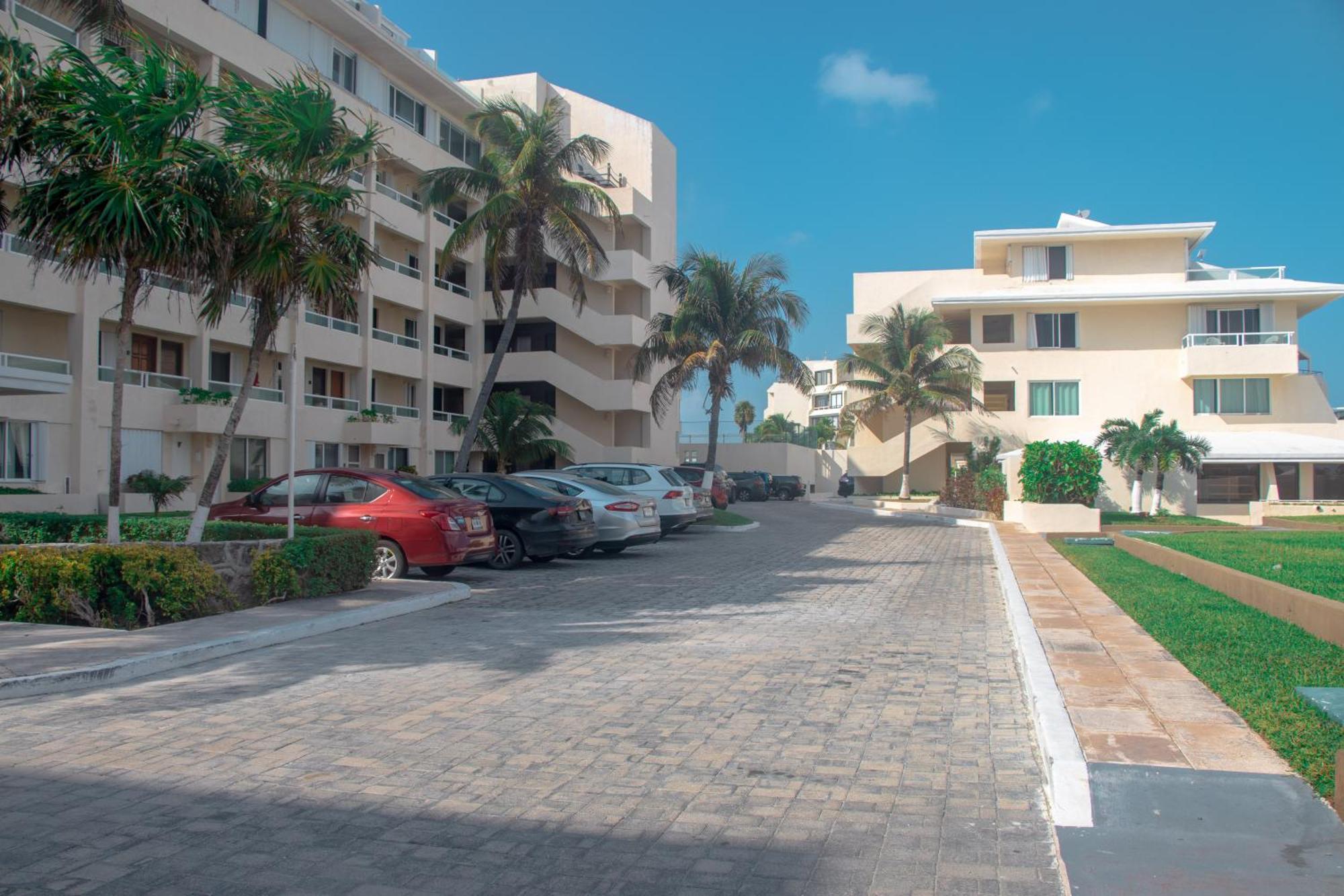 Beachfront Apartments Cancun Luaran gambar