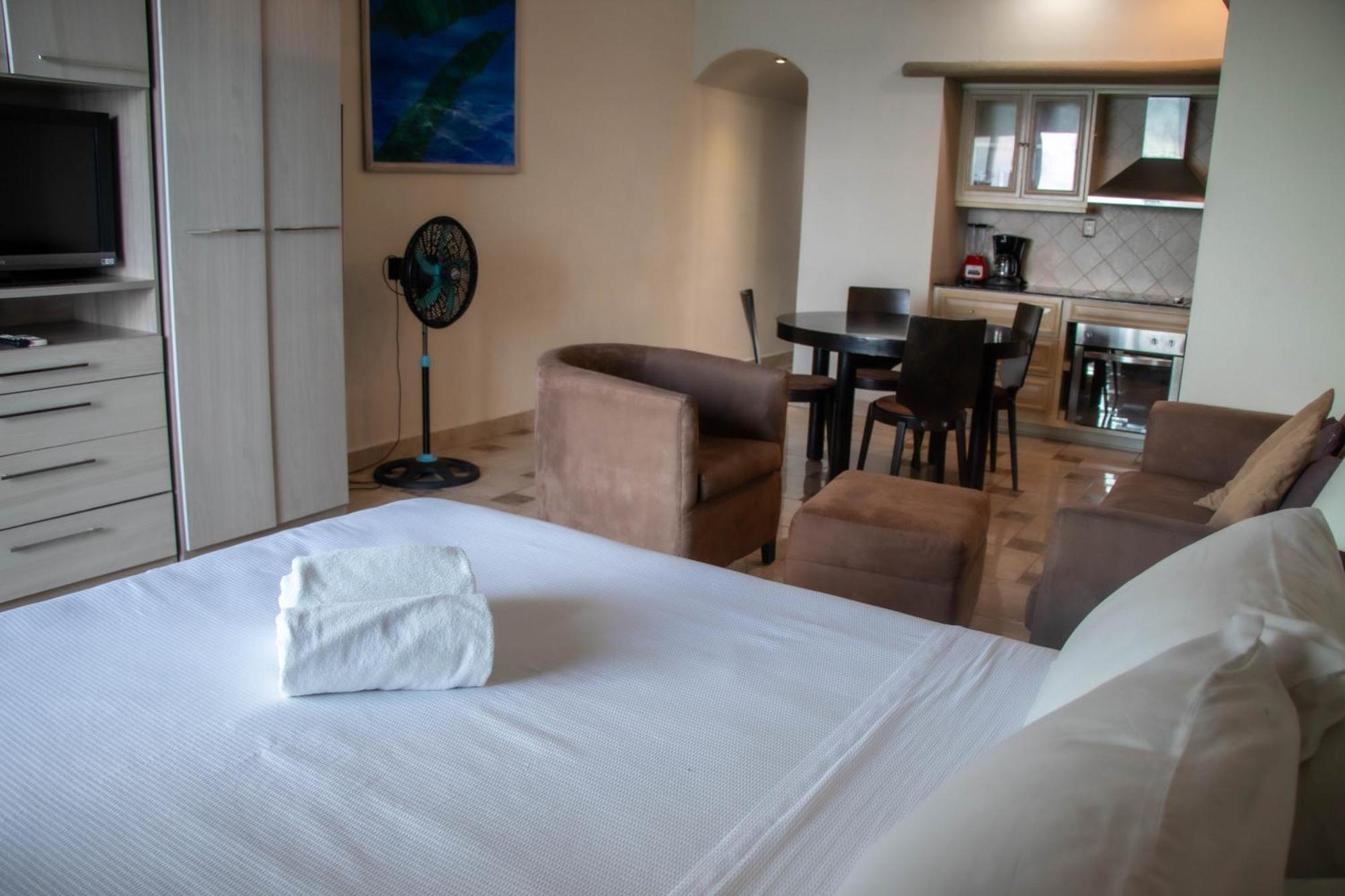 Beachfront Apartments Cancun Bilik gambar