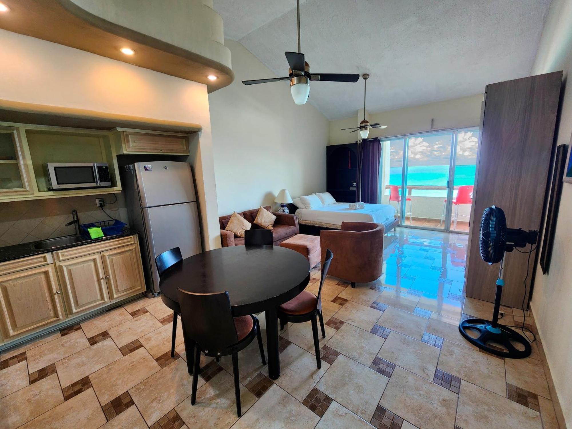 Beachfront Apartments Cancun Bilik gambar