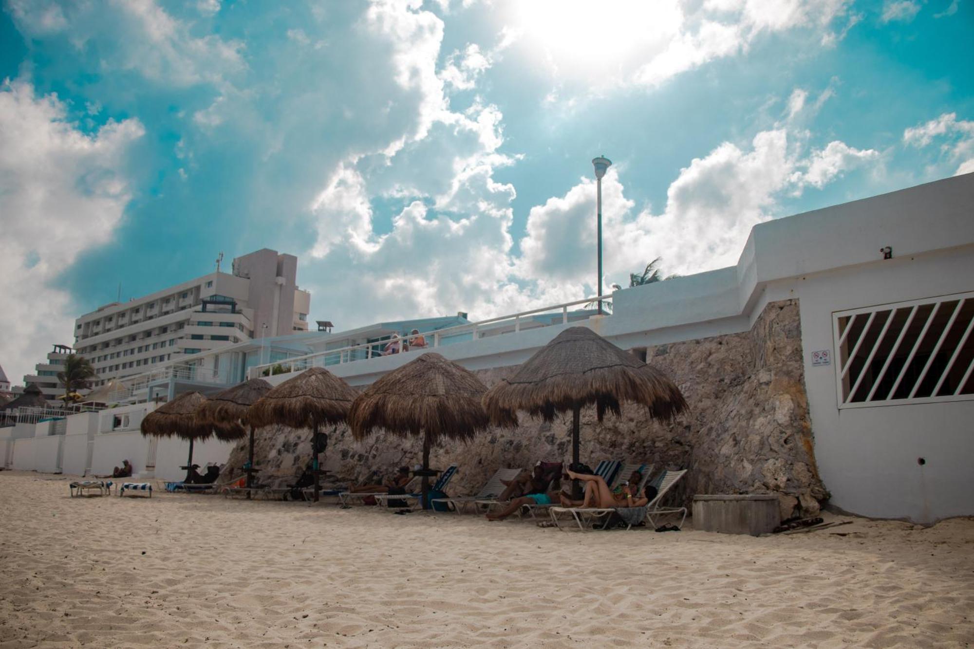 Beachfront Apartments Cancun Luaran gambar