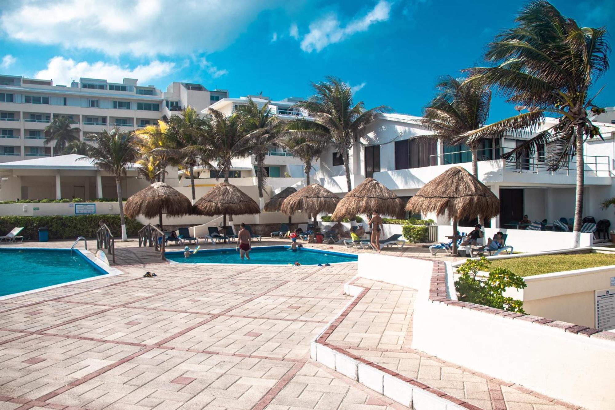 Beachfront Apartments Cancun Luaran gambar